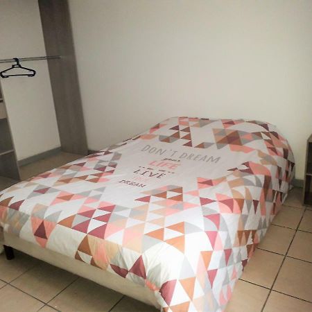 Appart Comme Chez Soi Pusignan Exterior photo