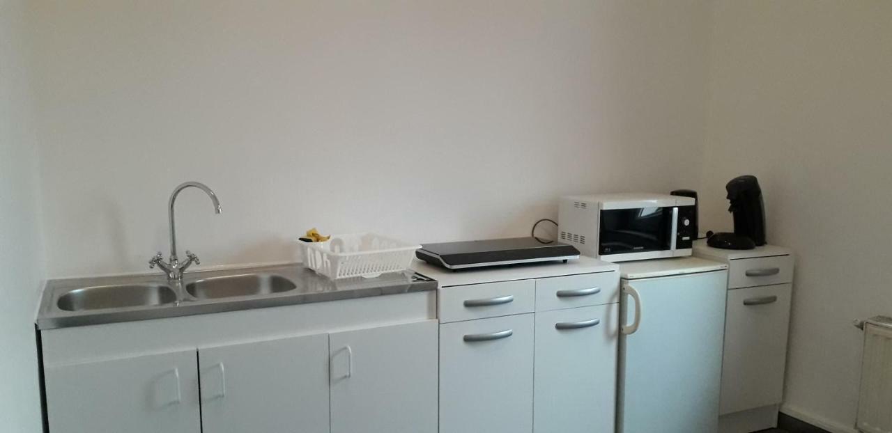 Appart Comme Chez Soi Pusignan Exterior photo