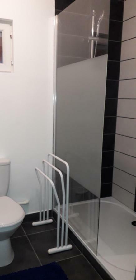 Appart Comme Chez Soi Pusignan Exterior photo
